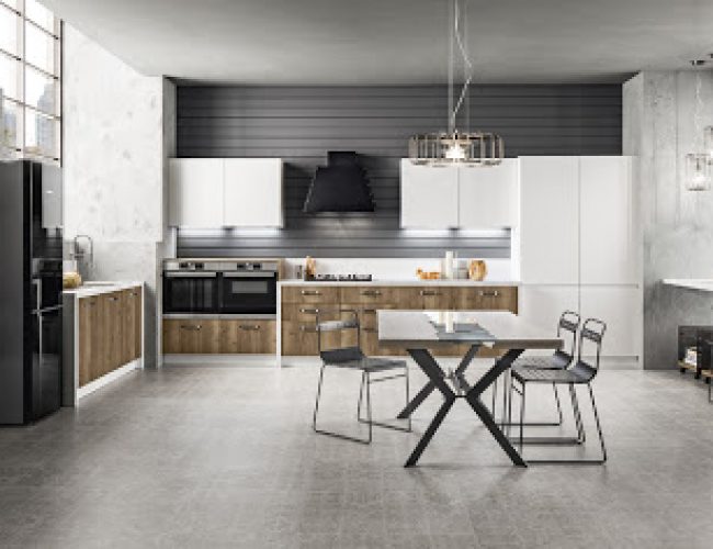 cucina effetto legno e bianco con piano lavoro bianco Iside e Atlanta